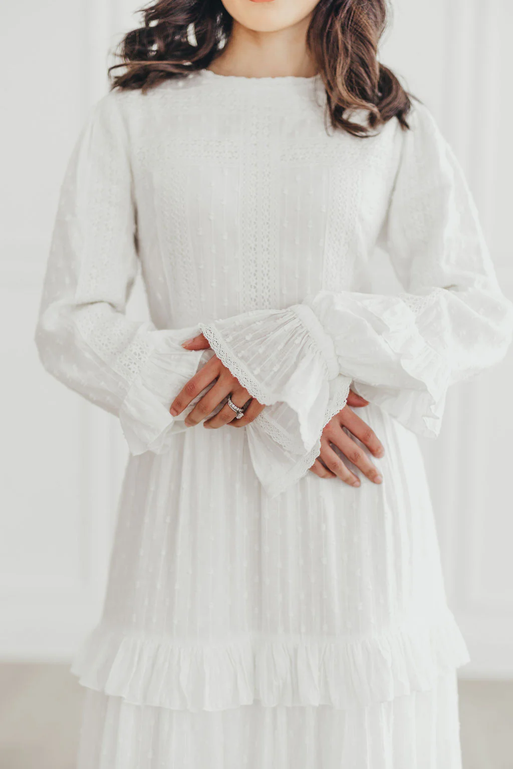 Nora (White Lace) - Image 3